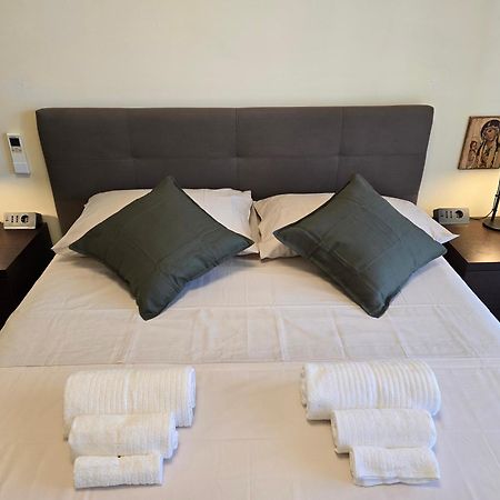 Giopi Home Vitinia Bagian luar foto